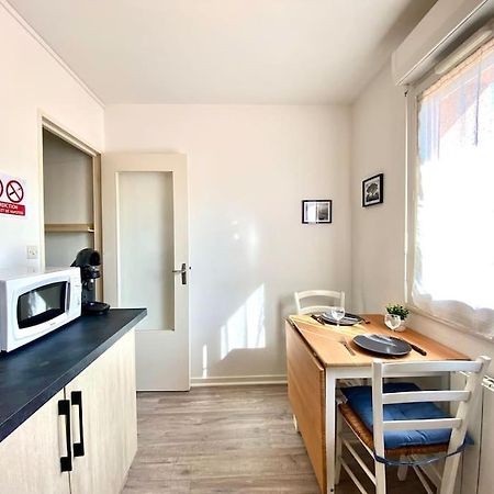 T2 Cosy Proche Hopital + Parking Gratuit Sur Place Auxerre Buitenkant foto